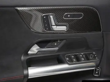 Mercedes-Benz GLA 35 AMG GLA 35 4M