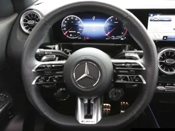 Mercedes-Benz GLA 35 AMG GLA 35 4M