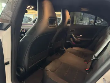 MERCEDES-BENZ CLA CLA 200 d AMG Line 360 Ambient.Burmester