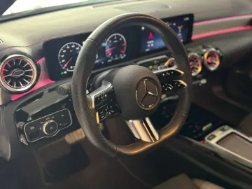MERCEDES-BENZ CLA CLA 200 d AMG Line 360 Ambient.Burmester