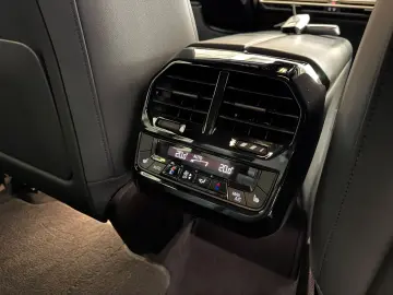 BMW iX 40Sport Massage Harman Kardon 21 Zoll