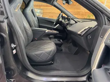 BMW iX 40Sport Massage Harman Kardon 21 Zoll