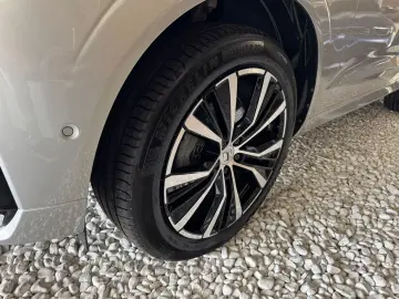 VOLVO XC60 Ultra Dark AWD H K Panoramic