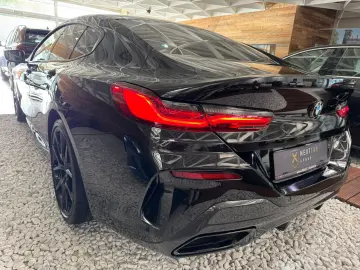 BMW 8 840d xDrive M Sport B&W