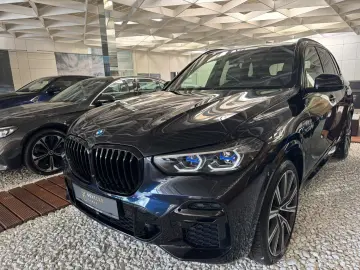 BMW X5 xDrive 45e M Sport Sitzbel.AHK Pano 22'&…