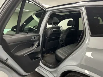 BMW X5 xDrive40i M Sportpaket Harman Kardon Gestikst