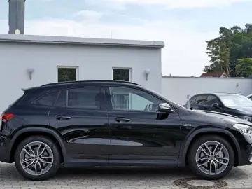 Mercedes-Benz GLA 35 AMG GLA 35 4M AMG