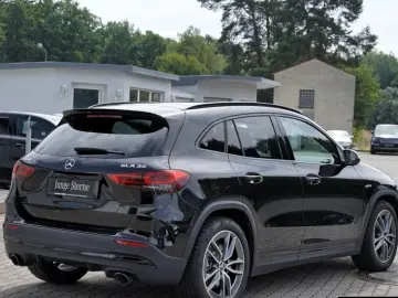 Mercedes-Benz GLA 35 AMG GLA 35 4M AMG