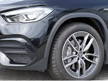 Mercedes-Benz GLA 35 AMG GLA 35 4M AMG
