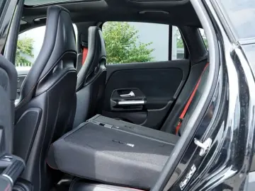 Mercedes-Benz GLA 35 AMG GLA 35 4M AMG