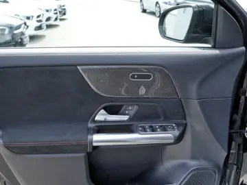 Mercedes-Benz GLA 35 AMG GLA 35 4M AMG