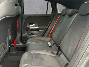 Mercedes-Benz GLA 35 AMG GLA 35 4M