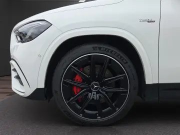 Mercedes-Benz GLA 35 AMG 4M