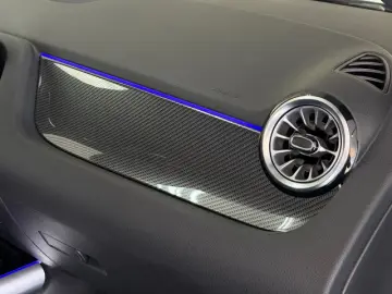 Mercedes-Benz GLA 35 AMG WIDE CARBON DISTRONIC