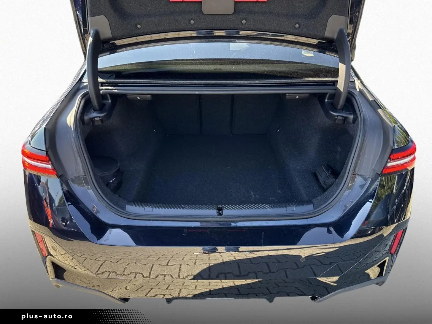 BMW 520d xDr M SPORT DAPro 360  H K AdapLED Pano SH