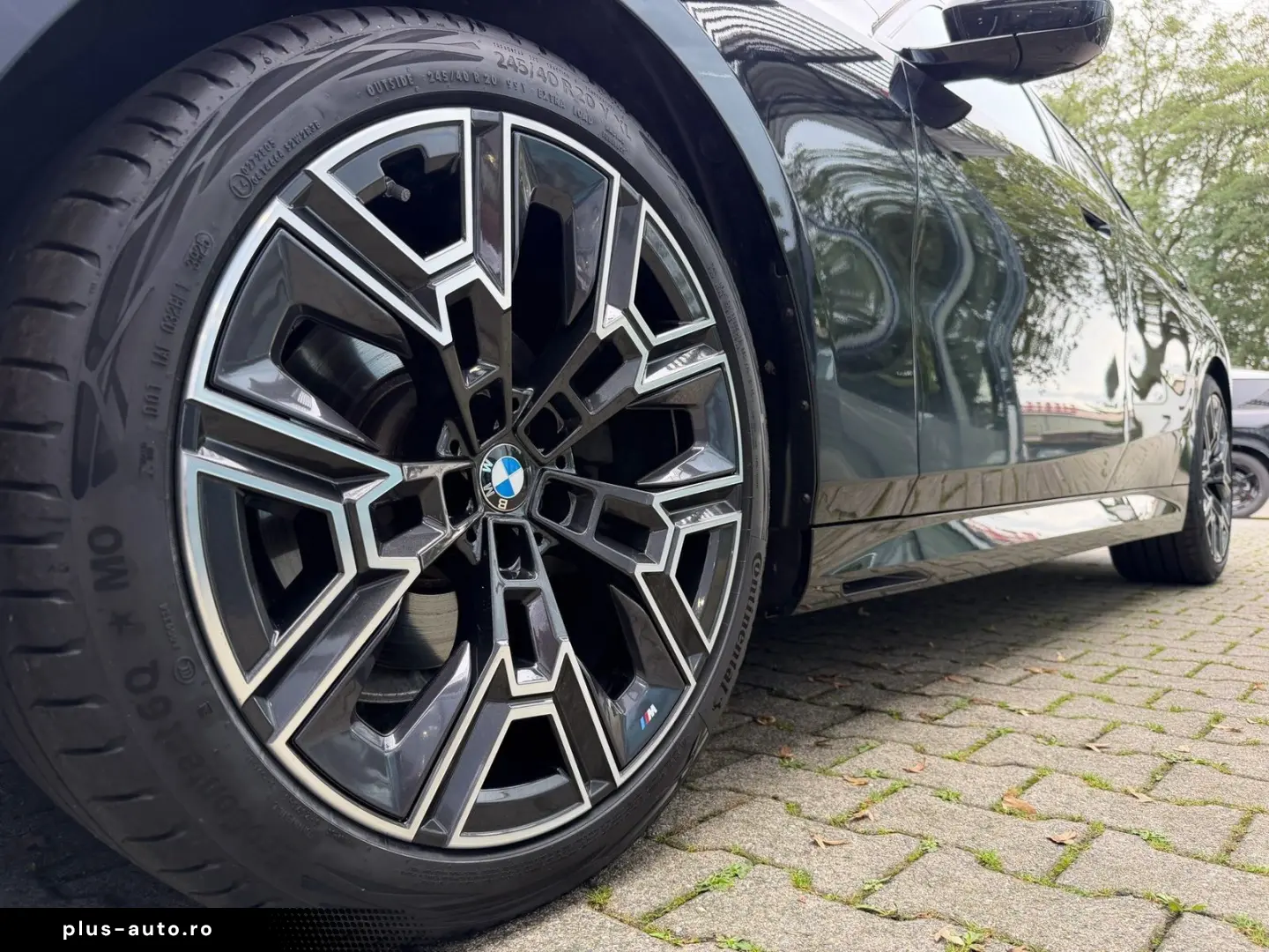 BMW 520d xDrive M Sport Pano DA  360  H&K Ad-Led 20