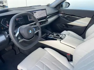 BMW 540 d xDrive 20'' IconGl Pano KomfSi b…