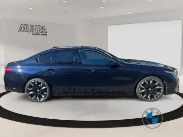 BMW 540d xDrive Limousine M Sport 21  Pano B&W