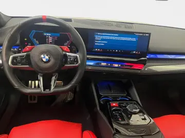 BMW M5 xDrive Touring AHK Pano Comfort Driv.Ass.Prof