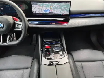 BMW M5 Touring M Compound Bremse-Panorama Glasdach-D