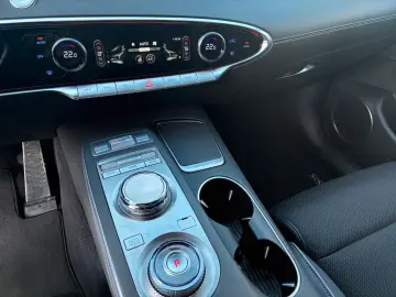 GENESIS GV70 Sport AWD   KAMERA NAVI LED PANO LEDER