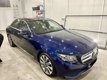 Mercedes-Benz E 220