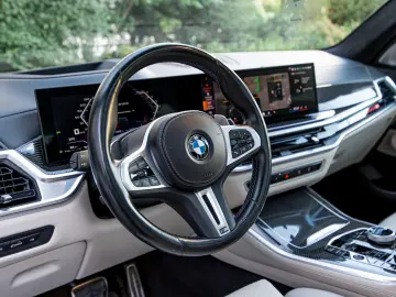 BMW X5 M60i xDrive