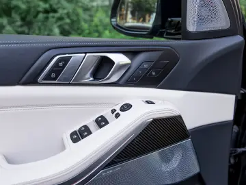 BMW X5 M60i xDrive