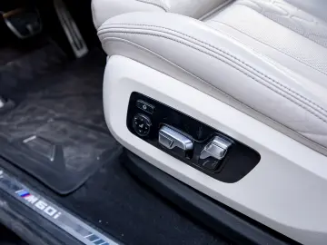 BMW X5 M60i xDrive
