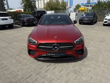 MERCEDES-BENZ E 300 e 4M Pano MBeam DISTR 360 Night DAB SHZ