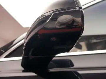 Bentley Bentayga  DVD
