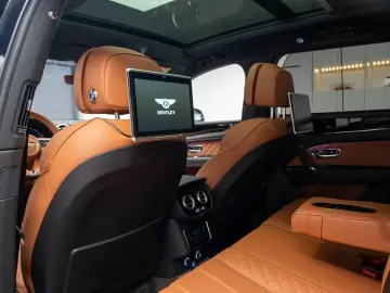 Bentley Bentayga  DVD