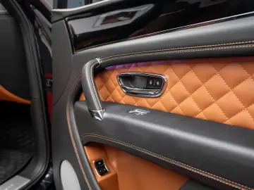 Bentley Bentayga  DVD