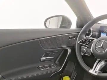 Mercedes-Benz A 180 PROGRSSIVE R-KAM LED LENK