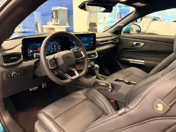 Ford Mustang GT Fastback 5.0 V8