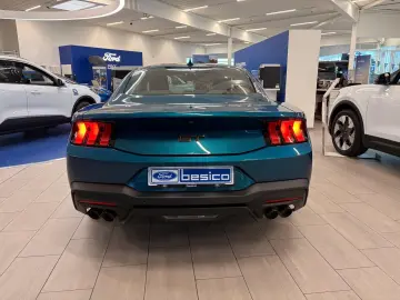 Ford Mustang GT Fastback 5.0 V8