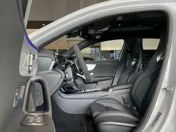 Mercedes-Benz A 45 AMG A 45 S AMG PANO DRIVE PCKG