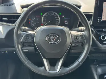 TOYOTA Corolla 1.8 Hybrid Business Edition