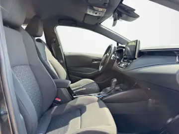TOYOTA Corolla 1.8 Hybrid Business Edition
