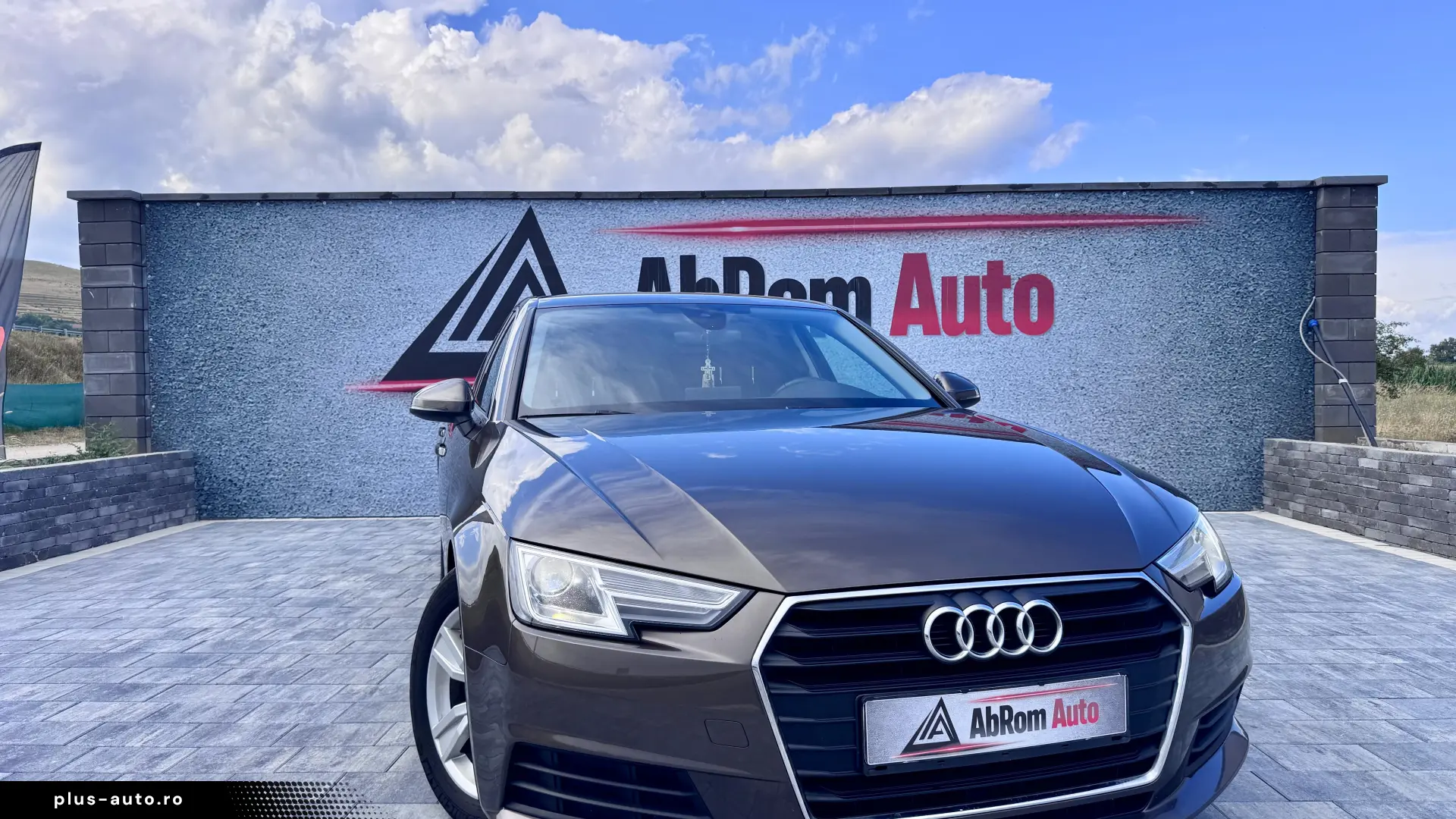 AUDI A4 SEDAN