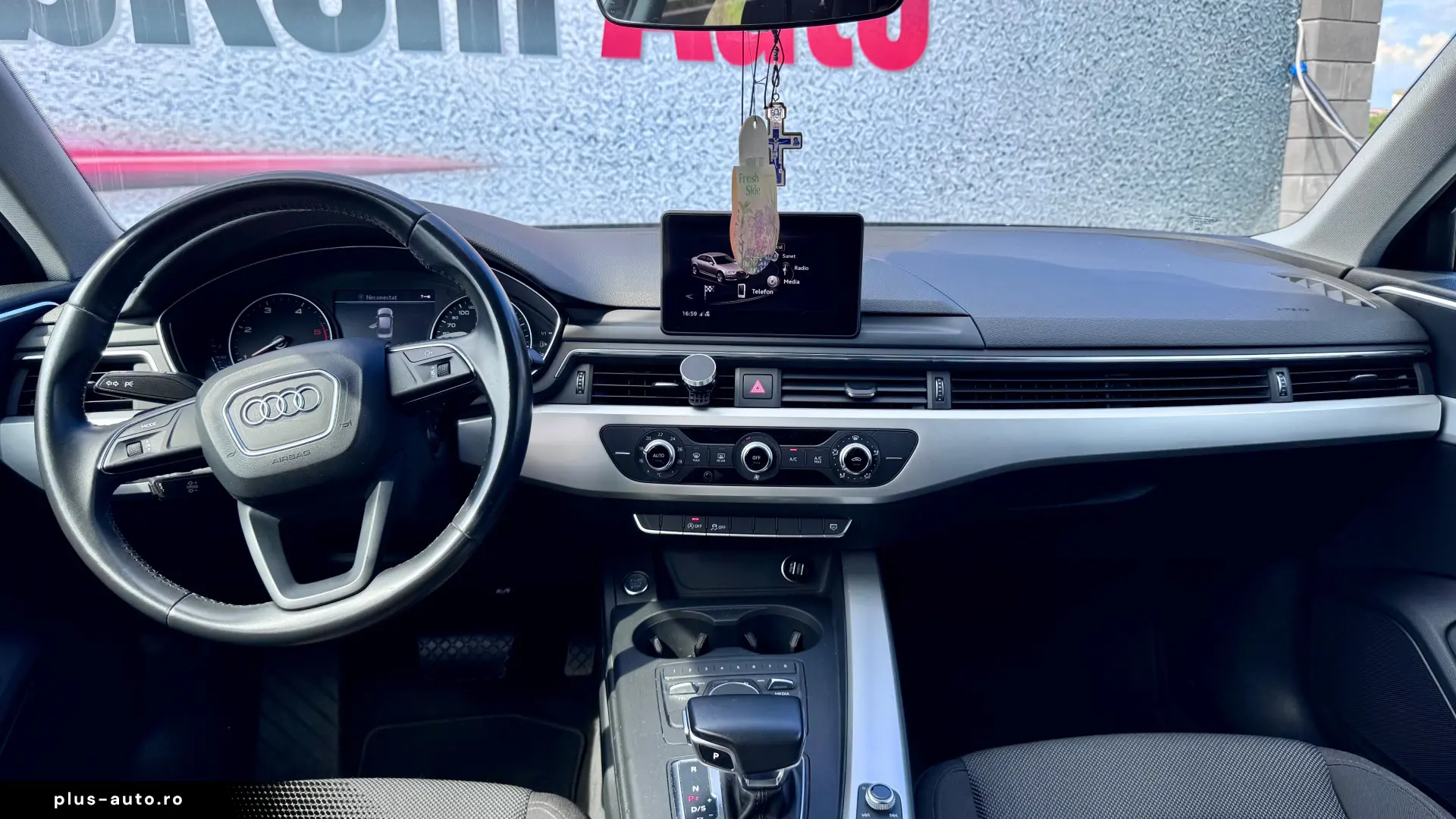 AUDI A4 SEDAN