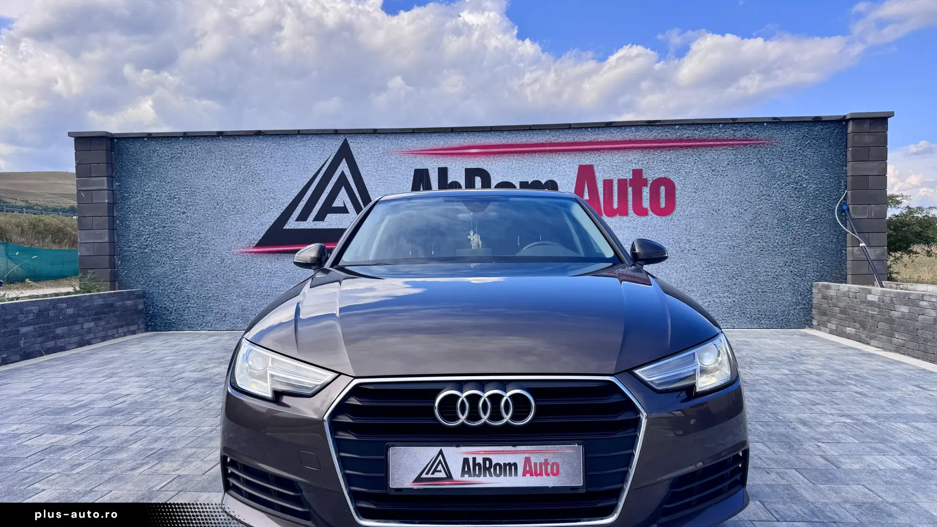 AUDI A4 SEDAN