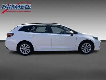 TOYOTA Corolla Touring Sports  1 8 Hybrid Business Edit