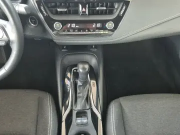 TOYOTA Corolla TS Hybrid Business SHZ Kamers Carplay
