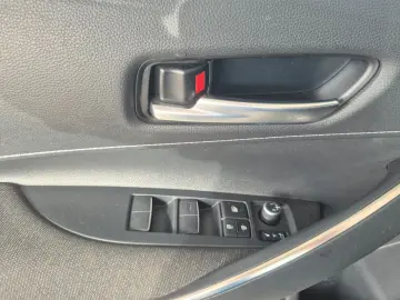 TOYOTA Corolla TS Hybrid Business SHZ Kamers Carplay