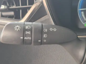 TOYOTA Corolla TS Hybrid Business SHZ Kamers Carplay
