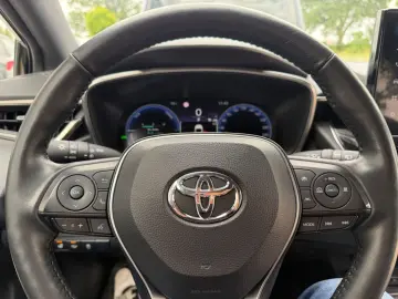 TOYOTA Corolla Touring Sports Hybrid Navi Kam Schwarz