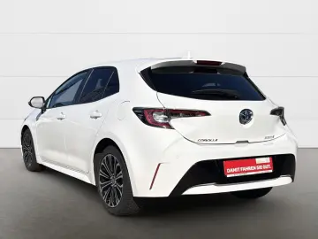TOYOTA Corolla 1.8 Hybrid Team D LED Navi SHZ LHZ Kamer