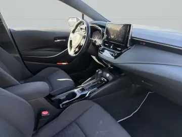 TOYOTA Corolla 1.8 Hybrid Team D LED Navi SHZ LHZ Kamer
