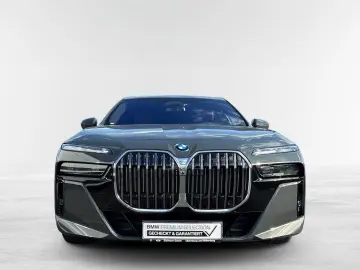 BMW 750e xDrive M Sports package  TOP EQUIPMENT